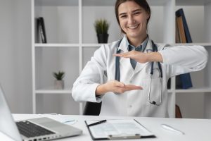 Banda siliconada de grado médico aplicada sobre cicatriz postoperatoria para manejo y control del tejido cicatricial